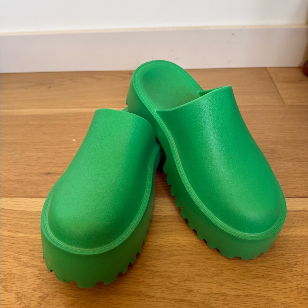 Chunky Green Slip-On Shoes